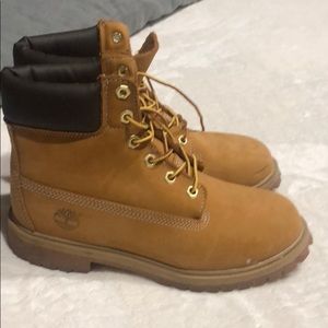 TIMBERLAND BOOTS 6M worn 1 time